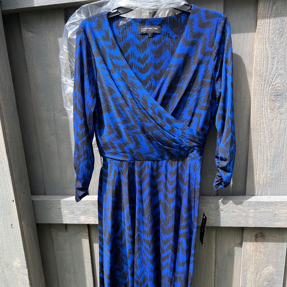 Blue & Black Geometric Wrap Dress - Jones of New York